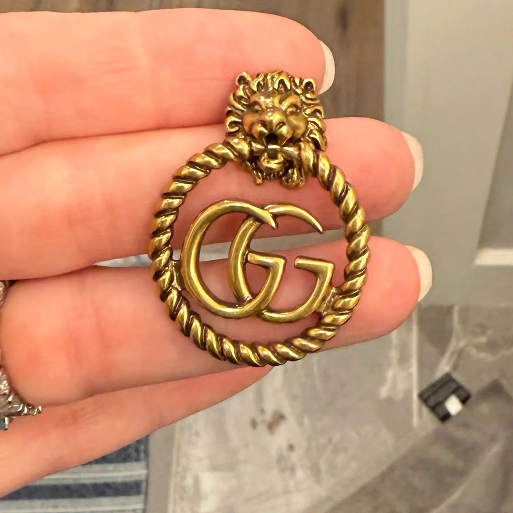 Three pairs of GG earrings. Elegant Gold and Silver Earrings - 3 pairs total - Picture 4 of 7